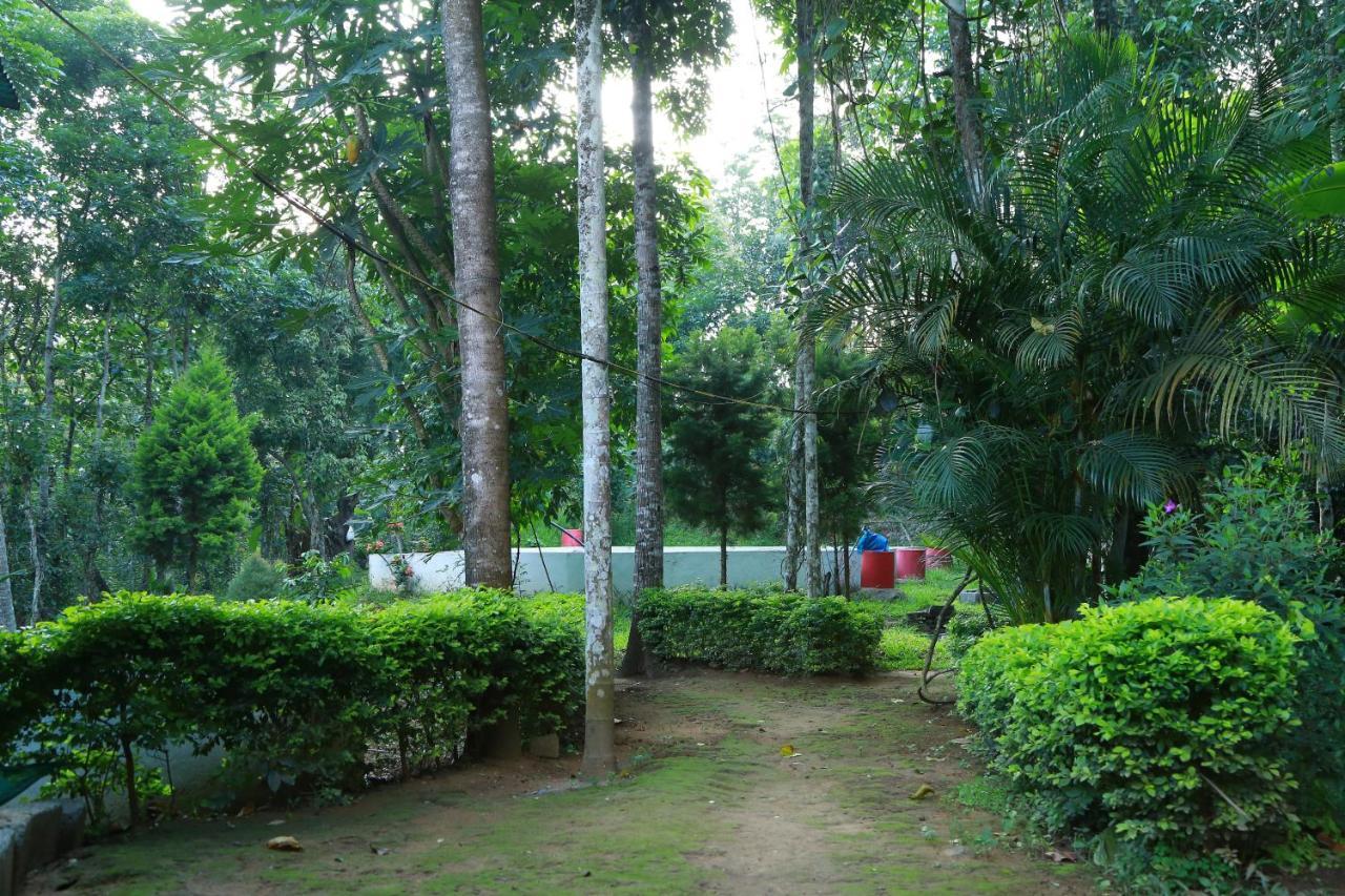 Philip Mary Farm Stay Thekkady Exteriör bild