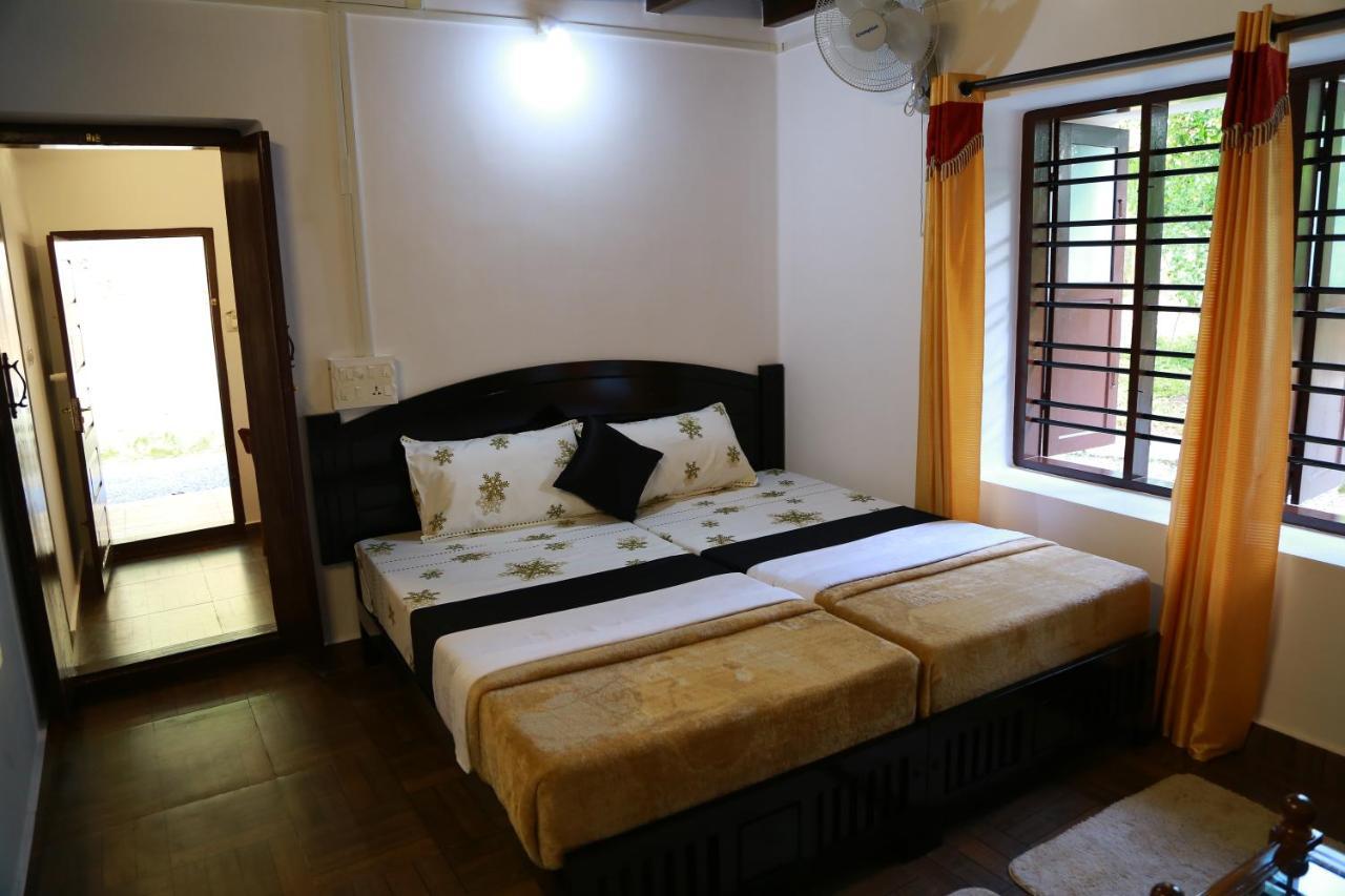 Philip Mary Farm Stay Thekkady Exteriör bild